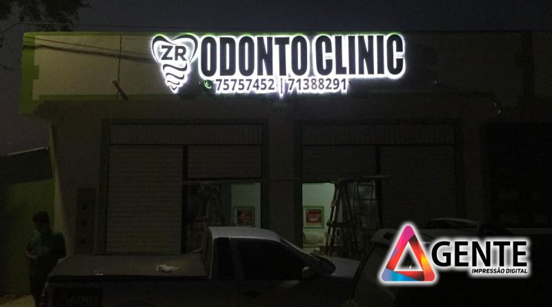 Fachada ZR Odonto Clinic – Puerto Quijarro / Bolívia